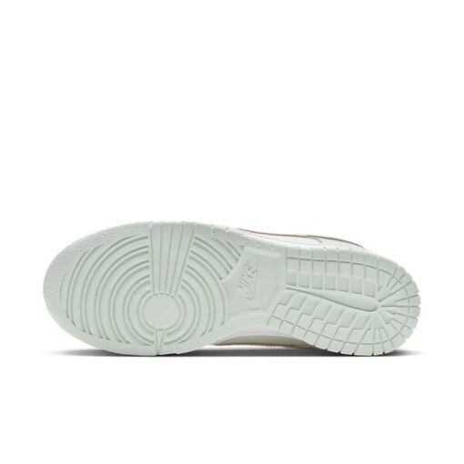 (WMNS) Nike Dunk Low 'Barely Green' DD1503-104