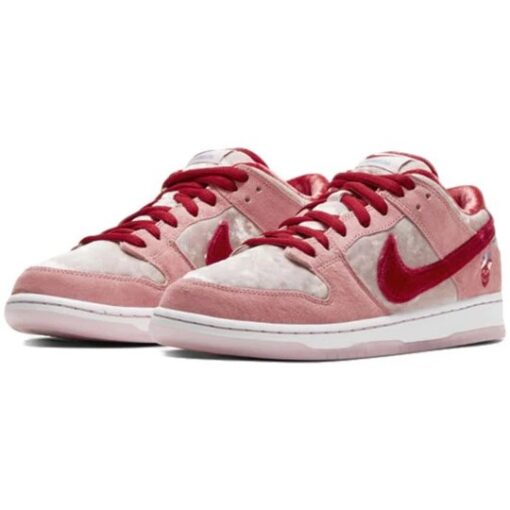 Nike x StrangeLove SB Dunk Low 'Valentine's Day' CT2552-800