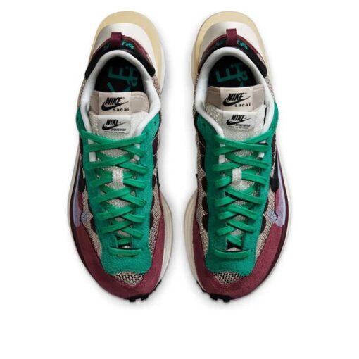 Nike x sacai VaporWaffle SP 'Villain Red' DD3035-200