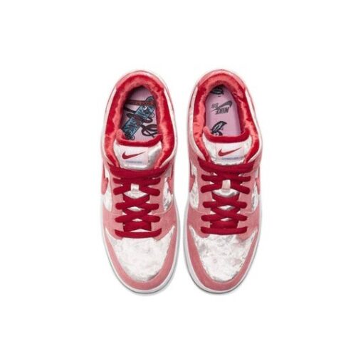 Nike x StrangeLove SB Dunk Low 'Valentine's Day' CT2552-800