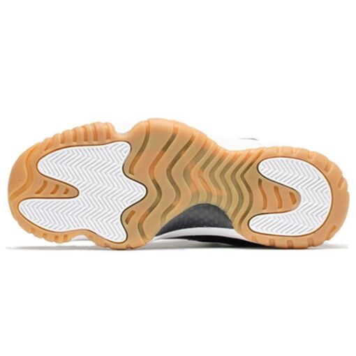Air Jordan 11 Retro Low 'Navy Gum' 528895-405