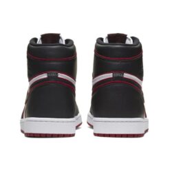 Air Jordan 1 Retro High OG 'Bloodline' 555088-062