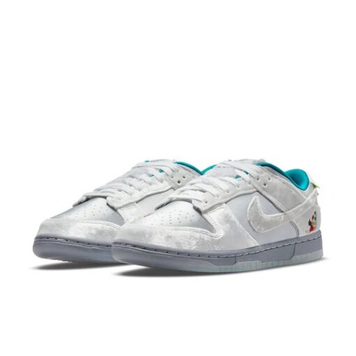 (WMNS) Nike Dunk Low 'Ice' DO2326-001