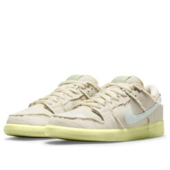 Nike SB Dunk Low 'Mummy' DM0774-111