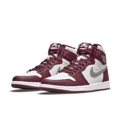 Air Jordan 1 Retro High OG 'Bordeaux' 555088-611