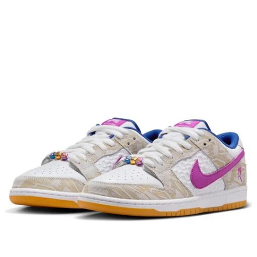 Nike SB Dunk Low 'Rayssa Leal' FZ5251-001