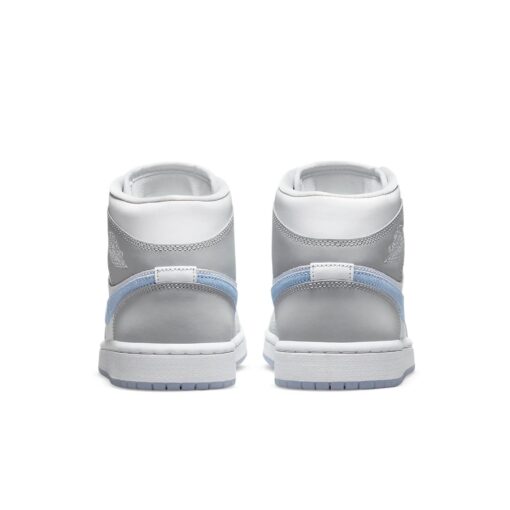 (WMNS) Air Jordan 1 Mid 'Wolf Grey Aluminum' BQ6472-105
