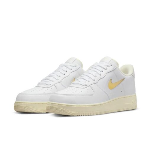 Nike Air Force 1 '07 LX 'Pale Vanilla' DC8894-100