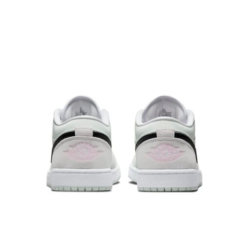 (WMNS) Air Jordan 1 Low SE 'Barely Green' CZ0776-300