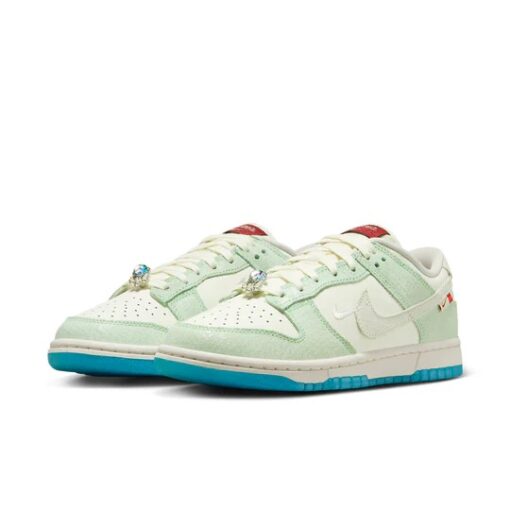(WMNS) Nike Dunk Low LX 'Year of the Dragon' FZ5065-111