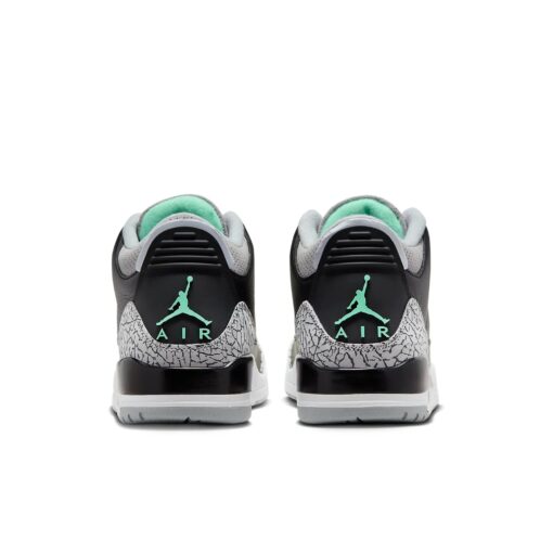 Air Jordan 3 Retro 'Green Glow' CT8532-031