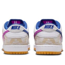 Nike SB Dunk Low 'Rayssa Leal' FZ5251-001