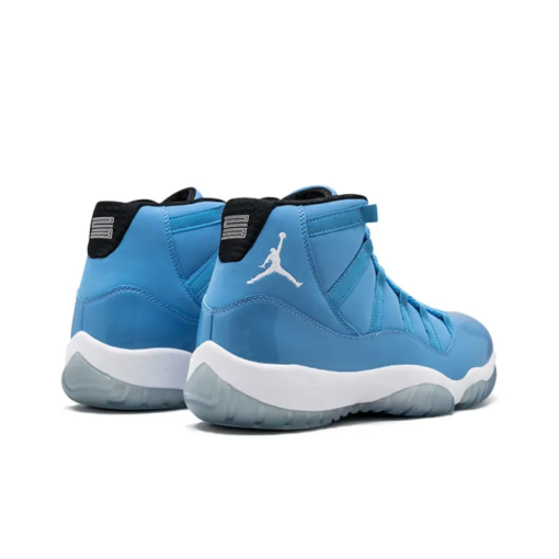 Air Jordan 11 Retro Pantone - 689479-405