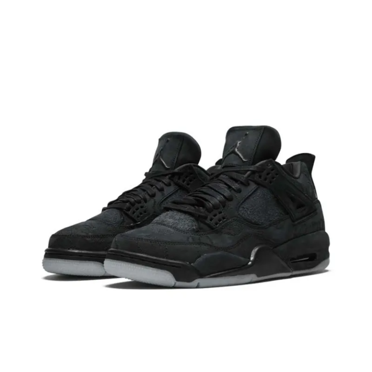 Air Jordan 4 Retro Kaws Black - 930155-001