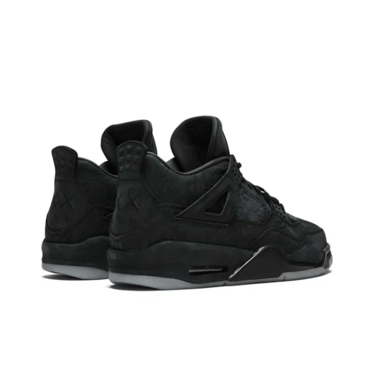 Air Jordan 4 Retro Kaws Black - 930155-001