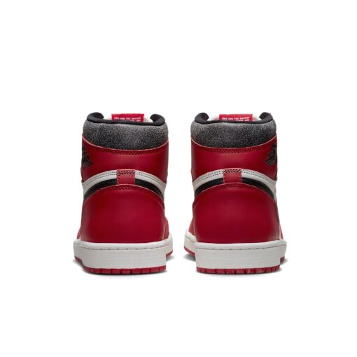 Air Jordan 1 Retro High OG 'Chicago Lost & Found' DZ5485-612