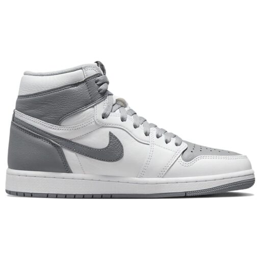 Air Jordan 1 Retro High OG 'Stealth' 555088-037