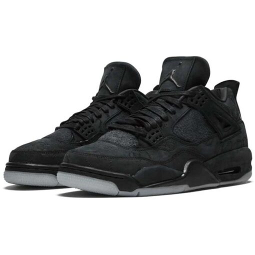 Air Jordan 4 Retro x KAWS 'Black' 930155-001
