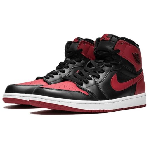 Air Jordan 1 Retro High OG 'Bred' 2013 555088-023