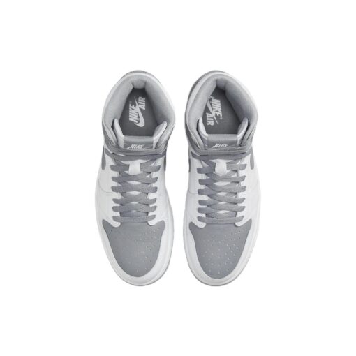 Air Jordan 1 Retro High OG 'Stealth' 555088-037
