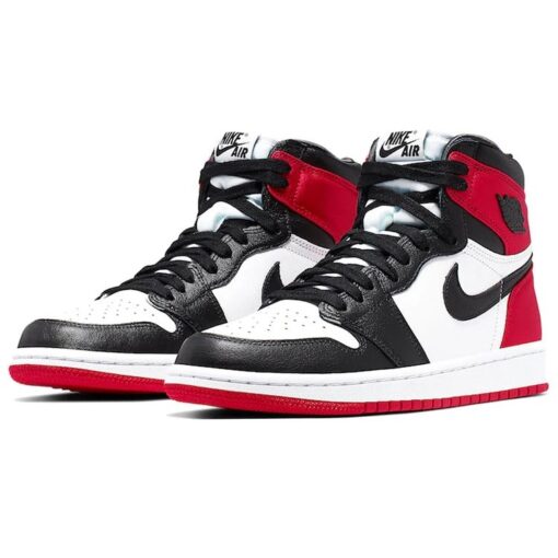 (WMNS) Air Jordan 1 Retro High 'Satin Black Toe' CD0461-016