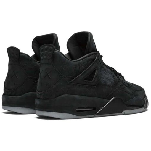 Air Jordan 4 Retro x KAWS 'Black' 930155-001