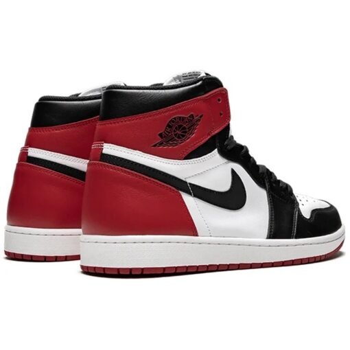Air Jordan 1 Retro High OG 'Black Toe' 2016 555088-125