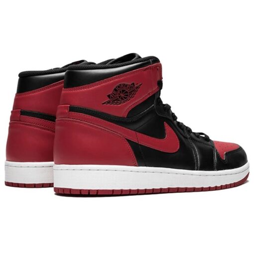 Air Jordan 1 Retro High OG 'Bred' 2013 555088-023