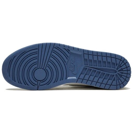 Air Jordan 1 Retro High OG 'Blue Moon' 555088-115