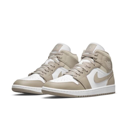 Air Jordan 1 Mid 'College Grey Linen' 554724-082