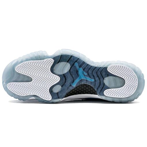 Air Jordan 11 Retro 'Pantone' 689479-405