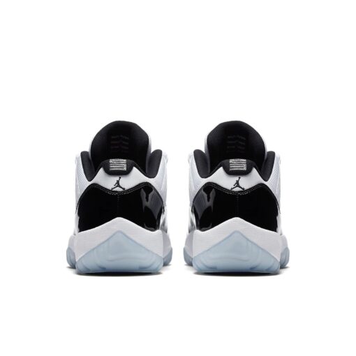 Air Jordan 11 Retro Low 'Concord' 528895-153