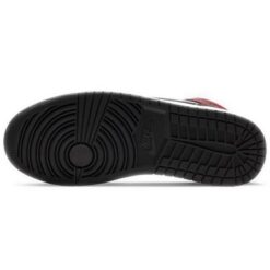 Air Jordan 1 Mid 'Chicago Black Toe' 554724-069