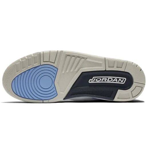 Air Jordan 3 Retro 'UNC' CT8532-104