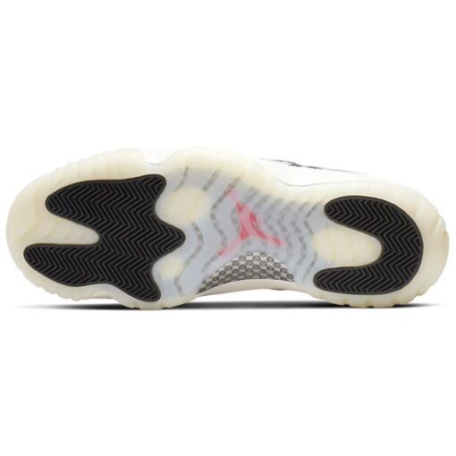 Air Jordan 11 Retro Low 'Light Bone Snakeskin' CD6846-002