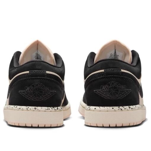 (WMNS) Air Jordan 1 Low 'Black Guava Ice' DC0774-003