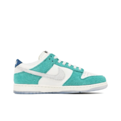 Kasina X Dunk Low Road Sign - Cz6501-101