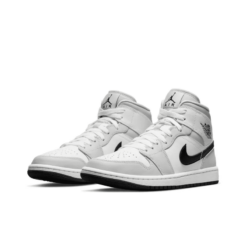 Air Jordan 1 Mid 'Grey Fog' BQ6472-015