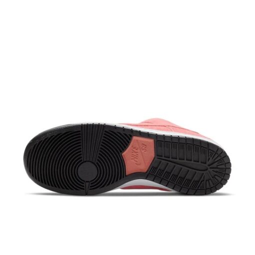 Dunk Low SB ‘Pink Pig’ CV1655-600