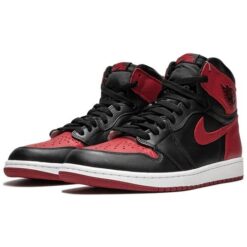 Air Jordan 1 Retro High OG 'Banned' 2016 555088-001