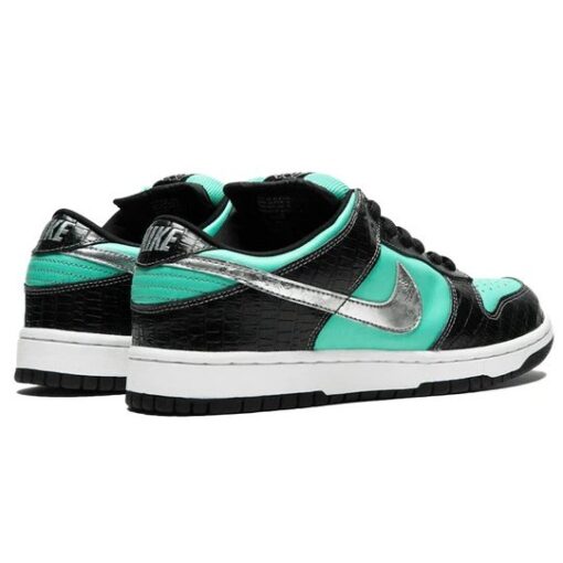 Nike x Diamond Supply Co. SB Dunk Low Pro 'Tiffany' 304292-402