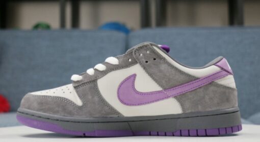 Nike SB Dunk Low Purple Pigeon Unfading Sneaker