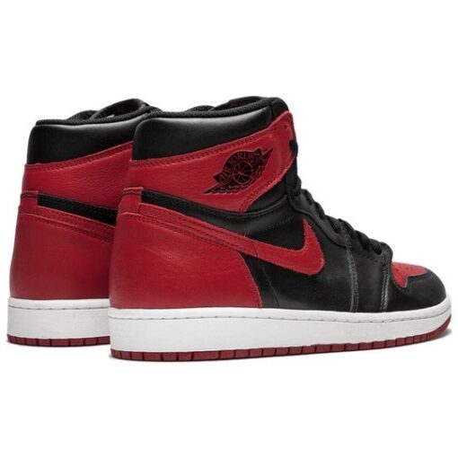 Air Jordan 1 Retro High OG 'Banned' 2016 555088-001