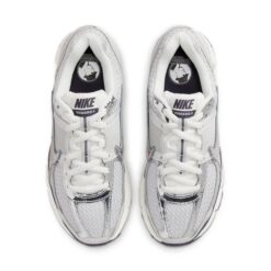 (WMNS) Nike Air Zoom Vomero 5 'Photon Dust Metallic Silver' FD0884-025