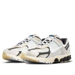 Nike Air Zoom Vomero 5 'Supersonic' FN7649-110