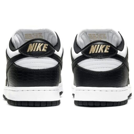 Nike x Supreme SB Dunk Low OG QS 'Black' DH3228-102