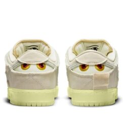 Nike SB Dunk Low 'Mummy' DM0774-111