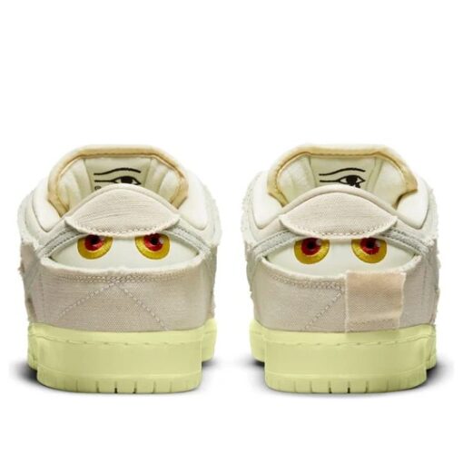 Nike SB Dunk Low 'Mummy' DM0774-111