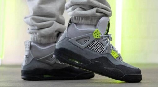 Air Jordan 4 Retro SE 'Neon' CT5342-007