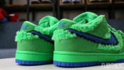 Grateful Dead x Nike SB Dunk Low Green Classic Kicks